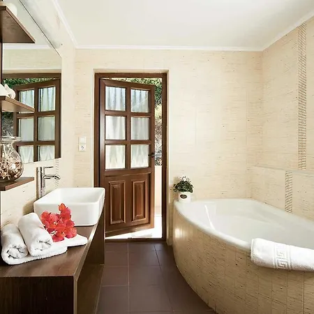 Orsalia Villa Adelianos Kampos